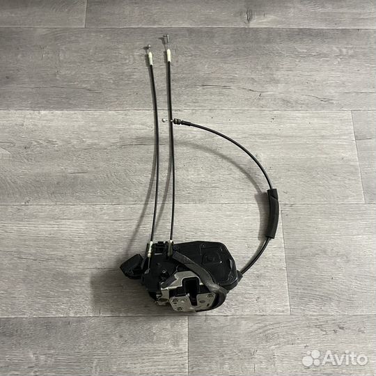 Замок двери RR RH Nissan Tiida C11 82500EU50A