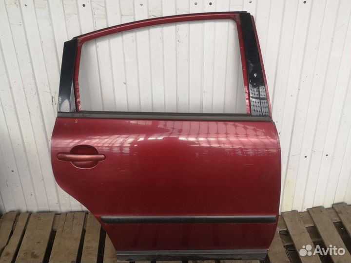 Дверь задняя правая Passat B5 седан