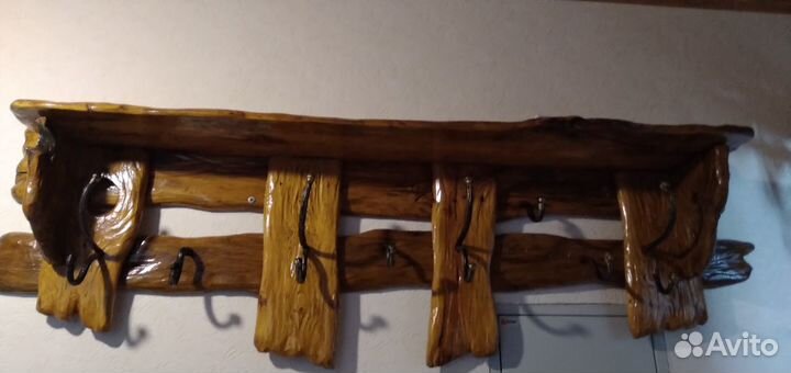 Вешалка для одежды настенная