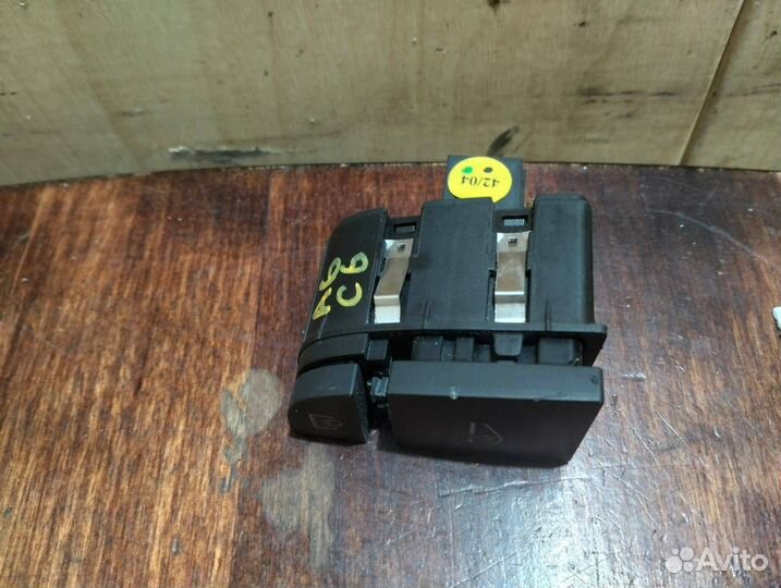 Кнопка Audi A6 C6 4F1927227A 4F1927227 (ящик 12)