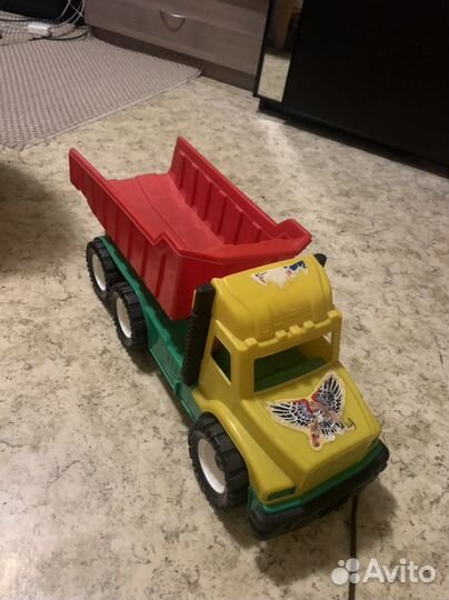 Детский грузовик