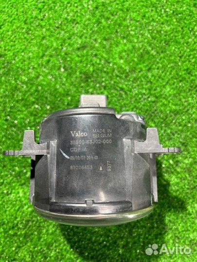 Фара противотуманная передняя левая Suzuki Escudo