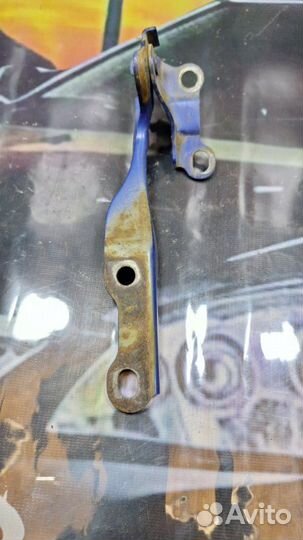 Петля капота левая Geely Mk седан MR479QA 2011