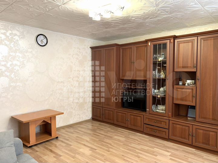 2-к. квартира, 58 м², 1/2 эт.