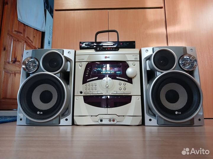Музыкальный центр с USB и bluetooth LG