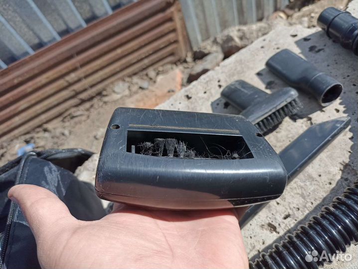 Пылесос автомобильный