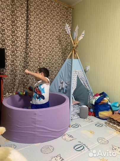 Сухой бассейн с шариками