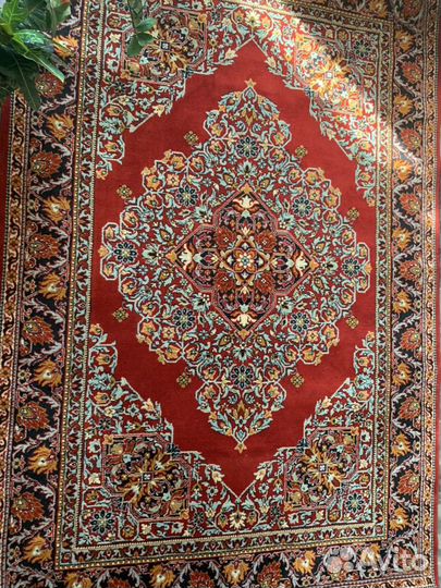 Ковер шерстяной