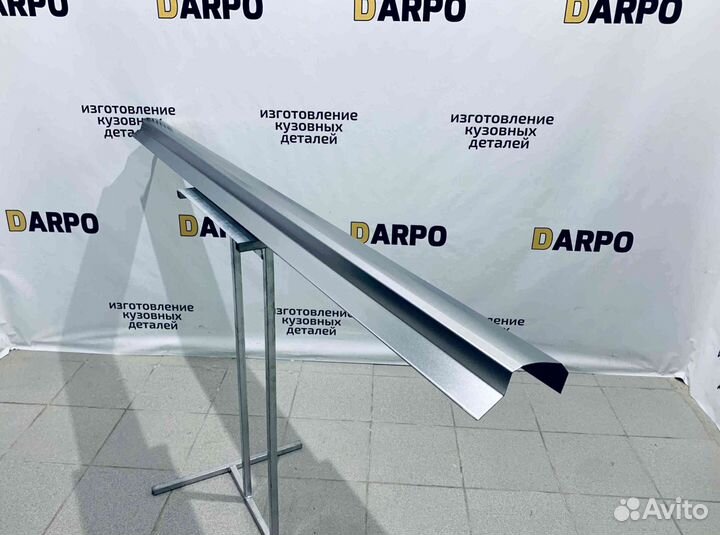 Пороги для Toyota Auris 2006-2012 (E150)