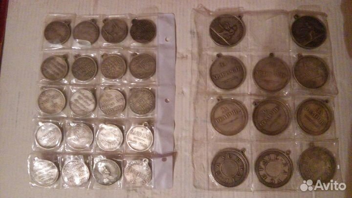 Банкноты мира-Статуэтки