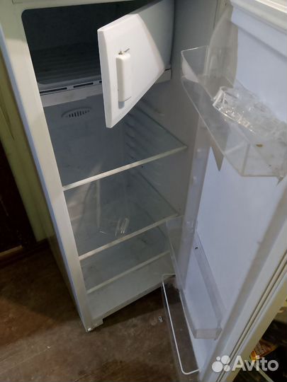 Холодильник бирюса