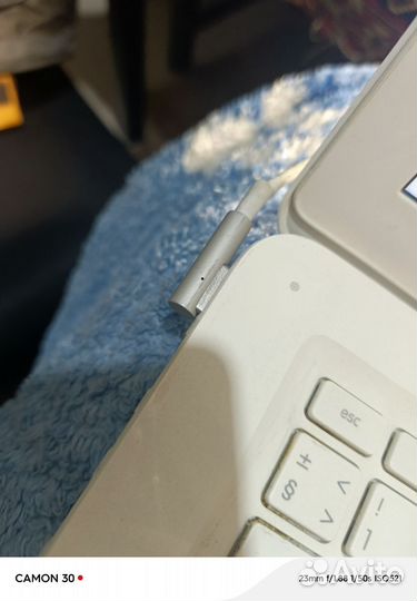 Macbook 13 inch mid 2010