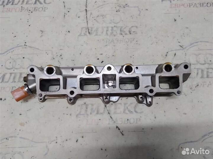 Коллектор впускной VW Passat (B7) 2011-2015