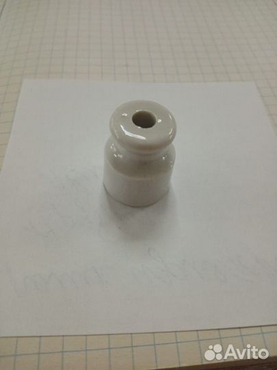 Изолятор для провода (керамика)