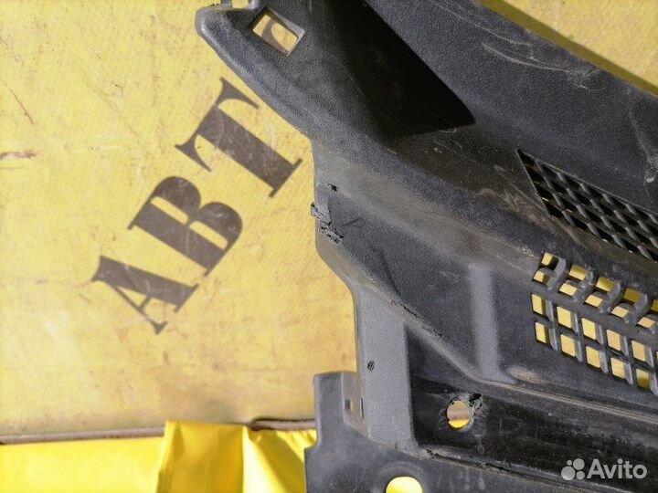 Жабо (решетка стеклоочистителя) Mitsubishi Lancer