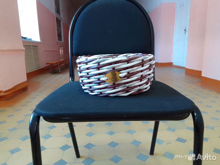 Корзинка из ротанга диаметр 24, высота 11 см