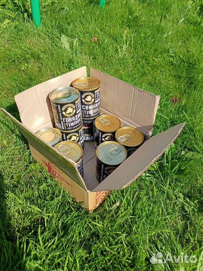 Тушёнка говяжья и свиная. Небольшой ящик 9 банок