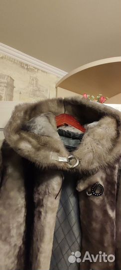 Шуба мутоновая с капюшоном