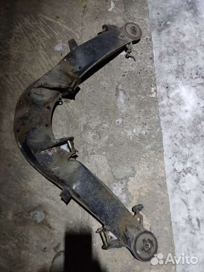 Подрамник на Мерседес Бенц w126