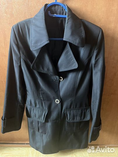 Плащ черный