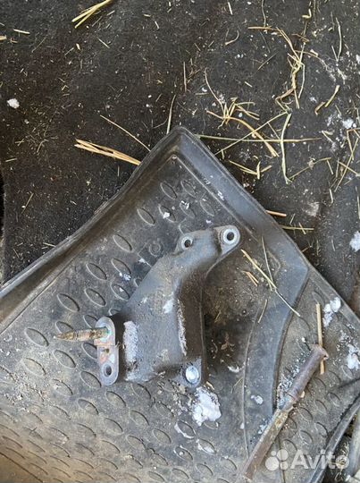 Кронштейн кпп chevrolet lacetti