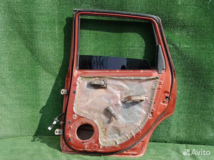 Дверь задняя правая Nissan Note e11