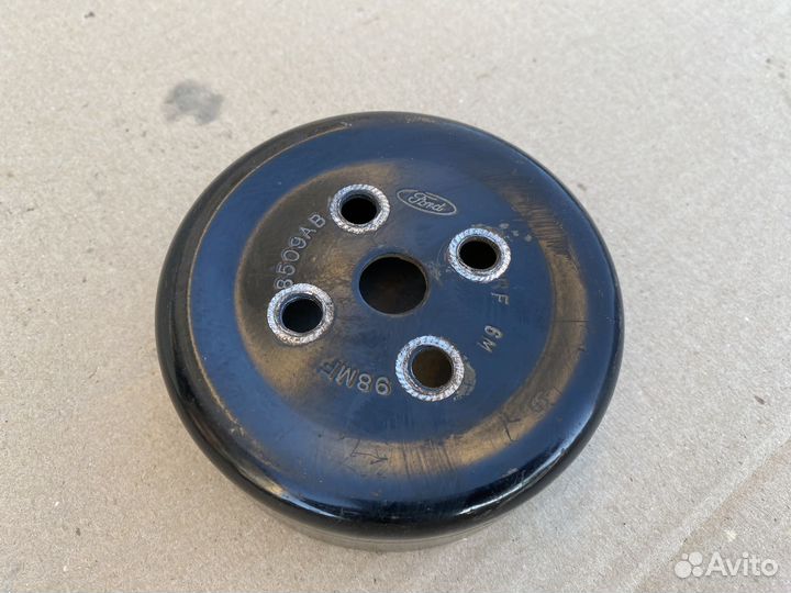 Шкив помпы Ford Focus 2 1,6