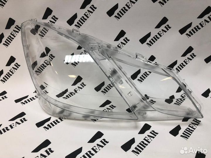 Правое стекло фары Mercedes-Benz E klasse c207