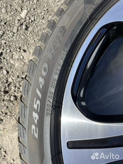Колеса в сборе 245 40 R19 (зима)