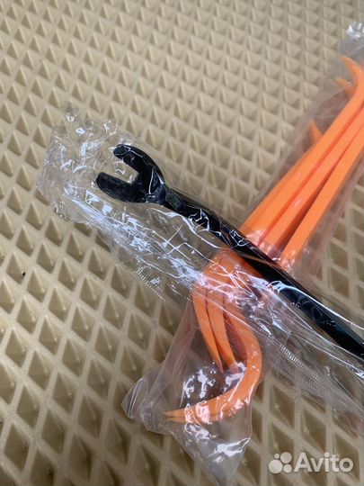 Пластиковые съемники