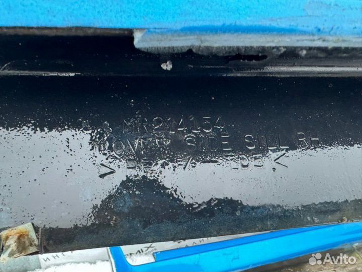 Накладка на порог наружная правая Mitsubishi