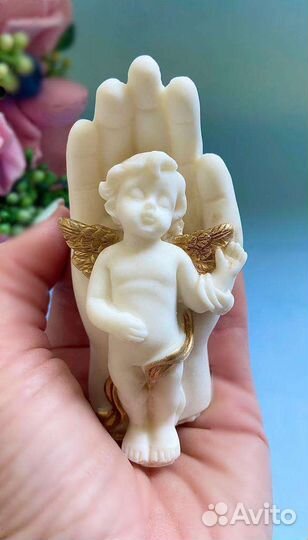 Фигурка из шоколада