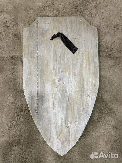 Качественный деревянный щит ручной работы