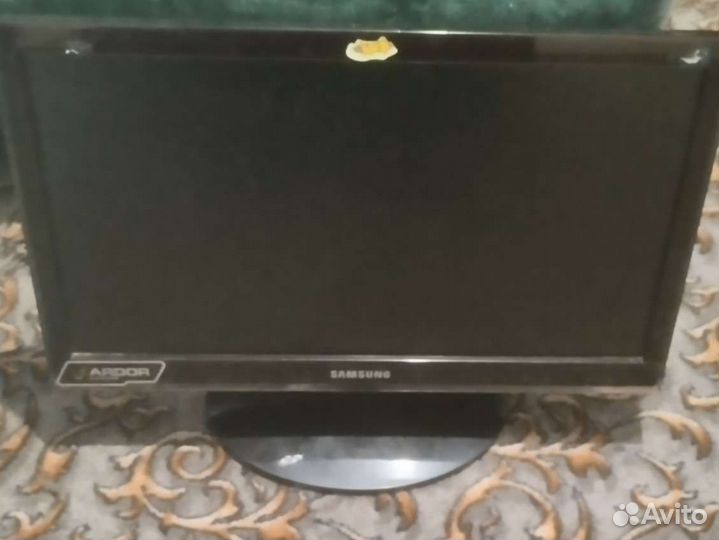 Монитор Samsung