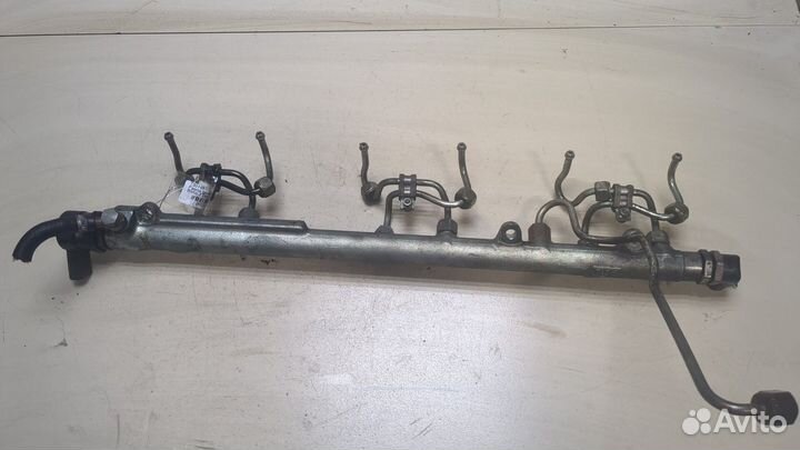 Рампа топливная BMW 7 E65, 2003