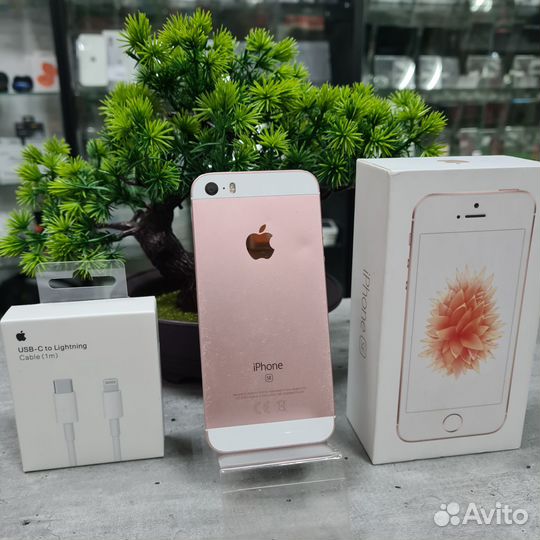 iPhone SE, 32 ГБ