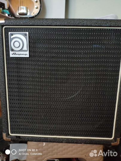 Комбо усилитель для бас гитары. Ampeg BA108