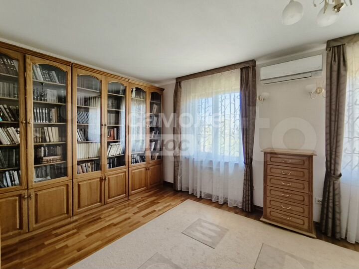 Коттедж 210,1 м² на участке 12,5 сот.