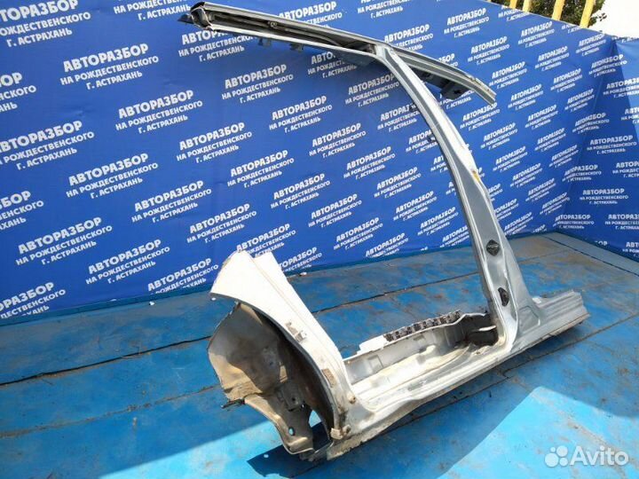 Правый порог со стойкой. Toyota Estima минивен