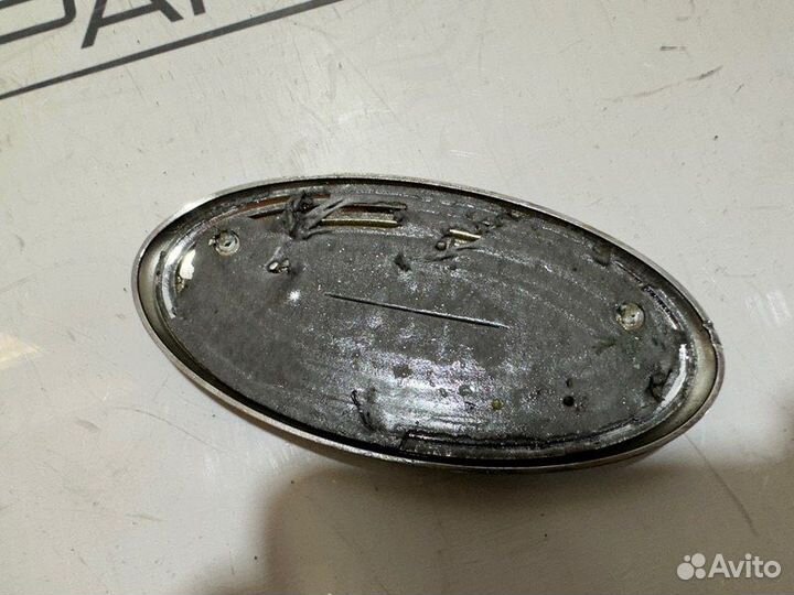 Эмблема решетки радиатора Kia Ceed JD D4FB 2013