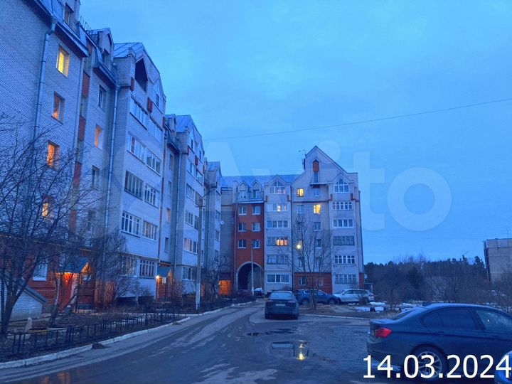 Аукцион: 1-к. квартира, 61,1 м², 3/6 эт.