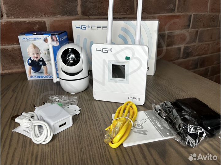 Набор видеонаблюдения камера и роутер