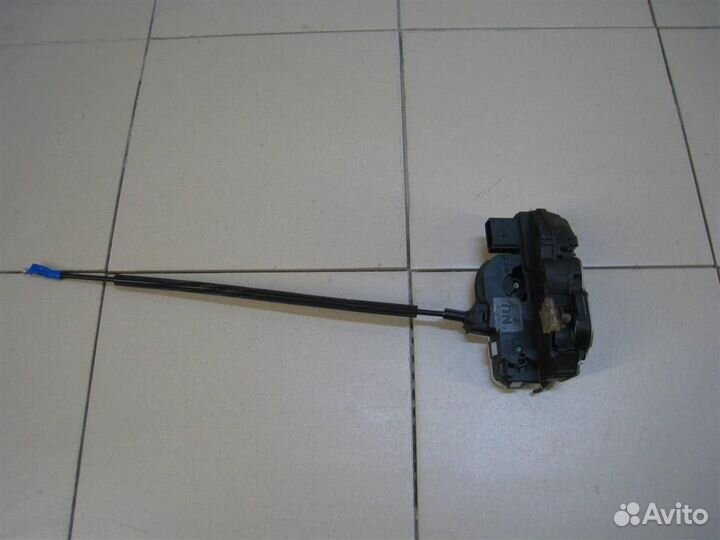 Замок двери передней левой Chevrolet Cruze J300 2