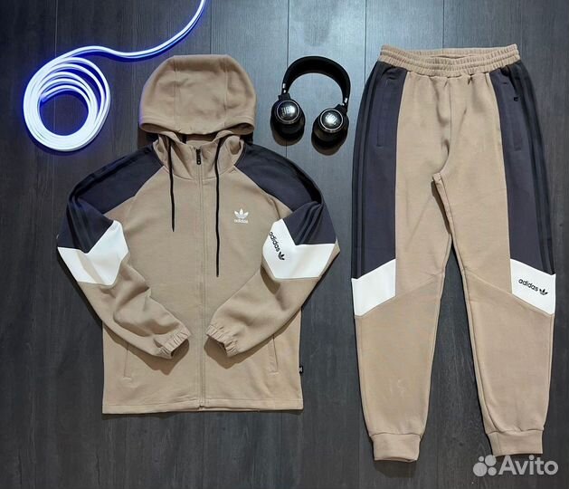 Спортивный костюм Adidas