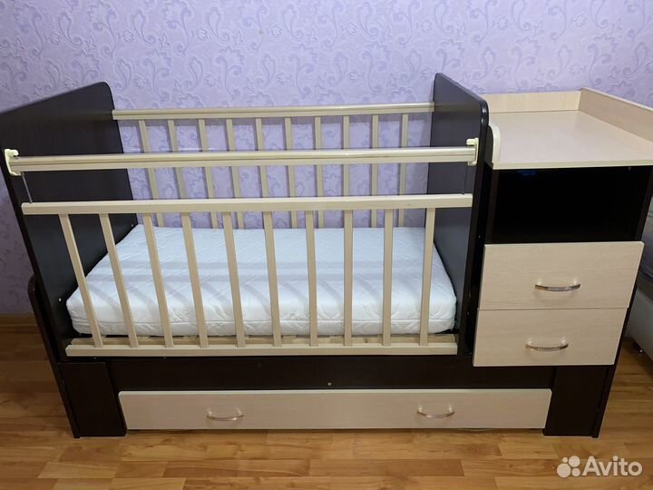 Кроватка трансформер с маятником