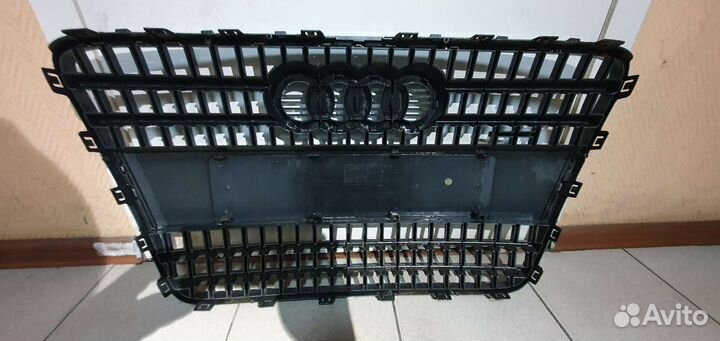 Решетка радиатора audi q7