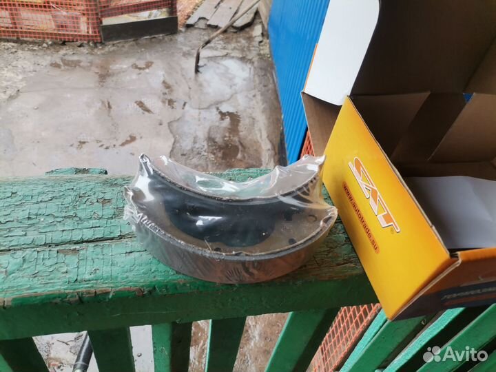 Тормозные колодки задние