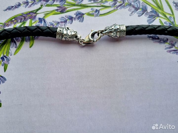 Гайтан кожаный с замком серебро в виде волка