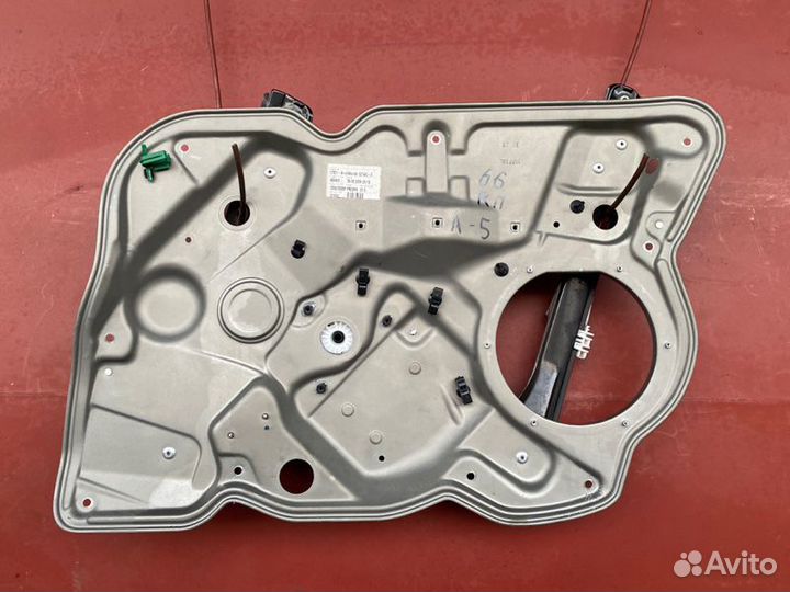 Стеклоподъемник передний правый Skoda Octavia A5