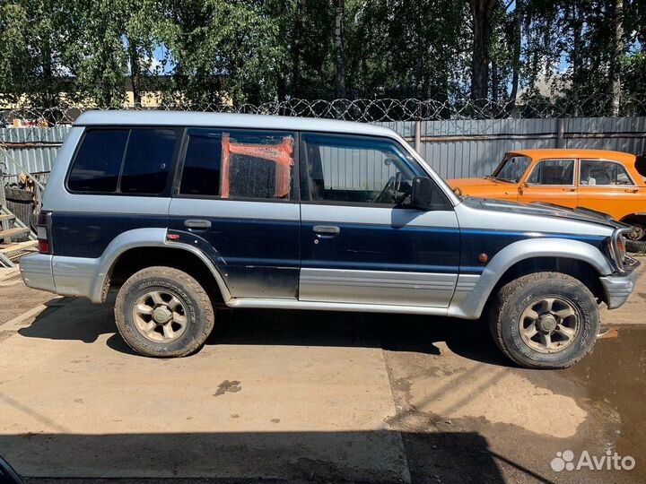 В разборе Митсубиси Паджеро 2